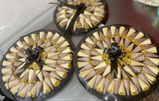 عکس کترینگ و تهیه غذای طیبی 