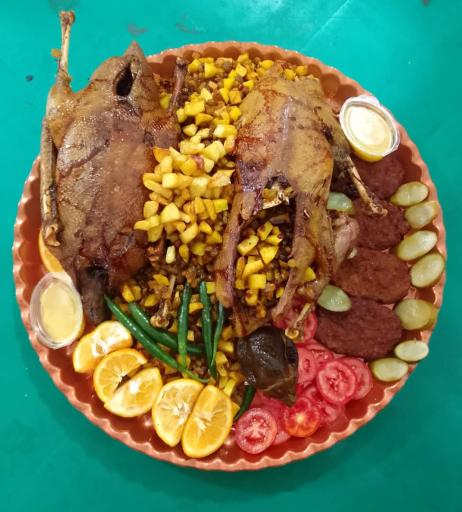 عکس کترینگ و تهیه غذای طیبی 