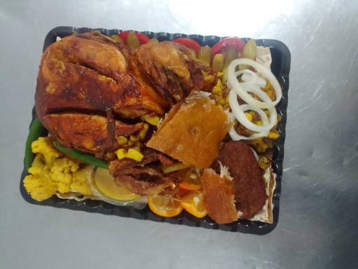 عکس کترینگ و تهیه غذای طیبی 