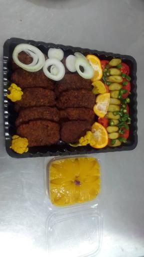 عکس کترینگ و تهیه غذای طیبی 