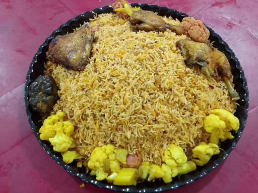 عکس کترینگ و تهیه غذای طیبی 