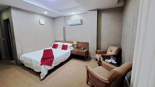 عکس هتل استاتیس