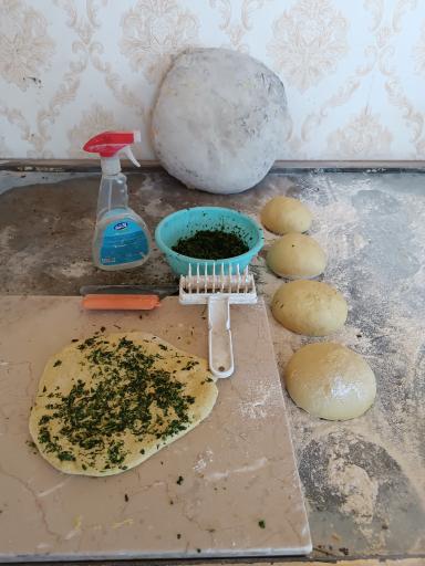 عکس نان و سمبوسه وپیتزایی خانگی صاحب الزمان