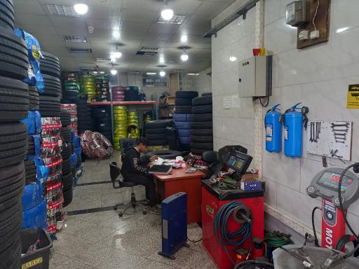 عکس اعتماد تایر پارس