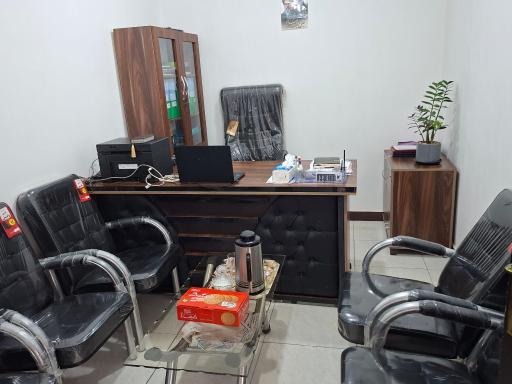دبیرستان و زبان سرای چاووش
