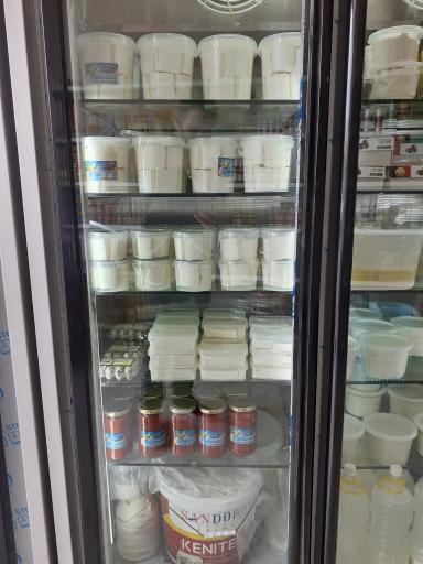 عکس لبنیات سنتی حیدری شعبه ۲