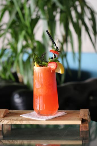 عکس کافه رستوران نینو