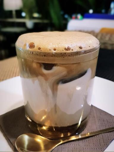 عکس کافی شاپ کاست