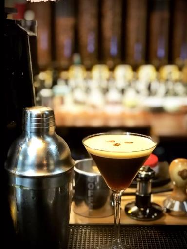 عکس کافی شاپ کاست