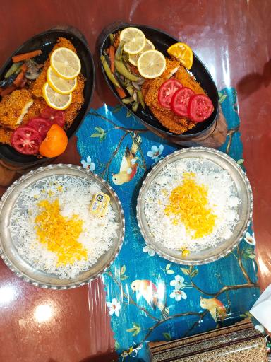 عکس رستوران دارچین