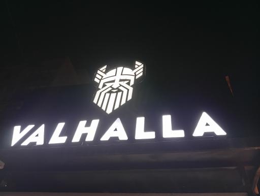 عکس کافه و گیمنت والهالا