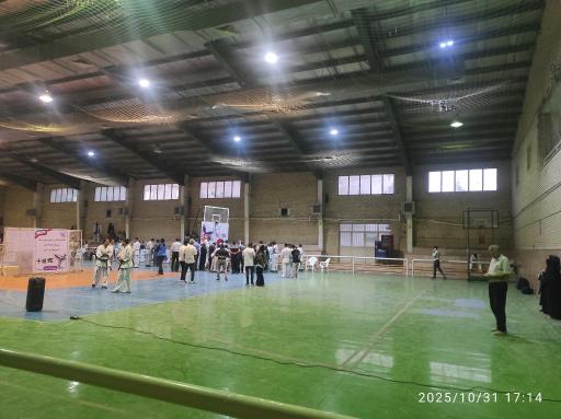 عکس سالن ورزشی امیرکبیر