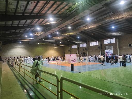 عکس سالن ورزشی امیرکبیر