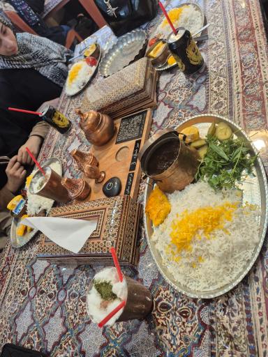 عکس رستوران دارچین