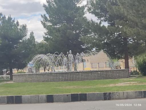 عکس میدان نبوت (کبوتر)