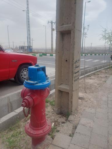 عکس شیر هیدرانت آتش نشانی