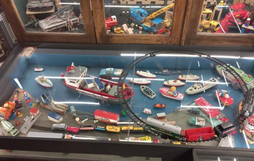 عکس موزه اسباب بازی