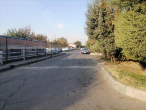 عکس پارکینگ ترمینال غرب