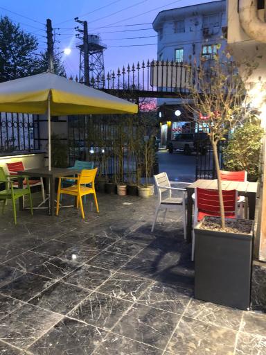 عکس کافه کتاب (ویژه بانوان)