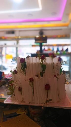 عکس شیرینی سرای فرزانه