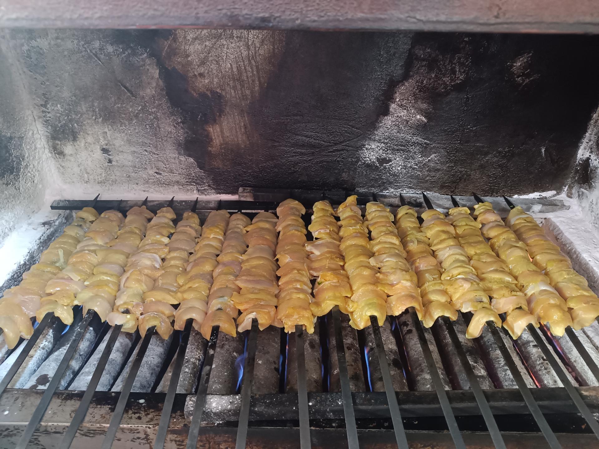 عکس کبابی رکورد حاج رجب