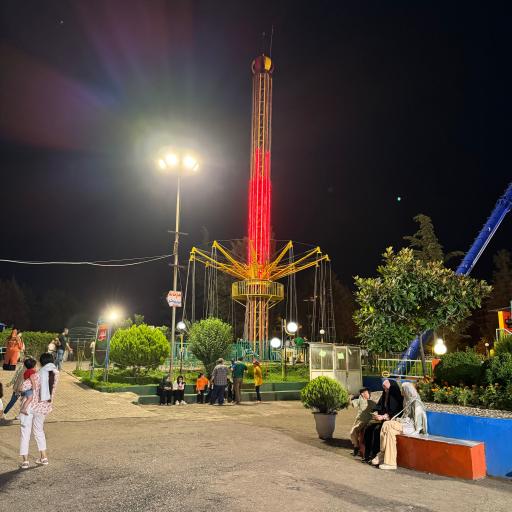 عکس شهربازی طلایی