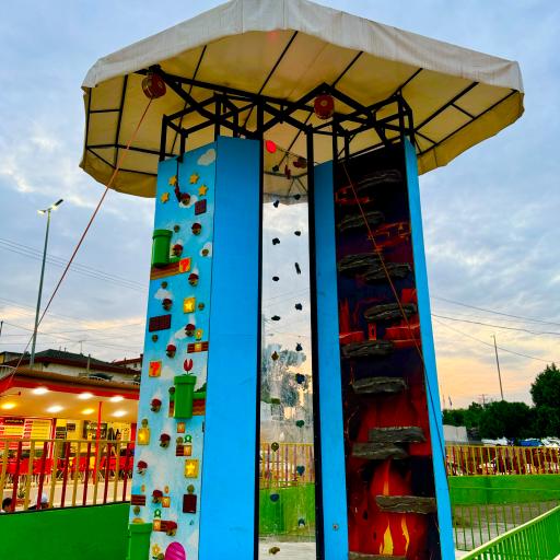 عکس شهربازی طلایی