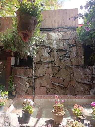 عکس باغ رستوران نرگس