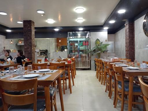 عکس رستوران عمو ایرج