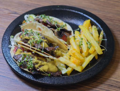 عکس کافه رستوران آرتیست