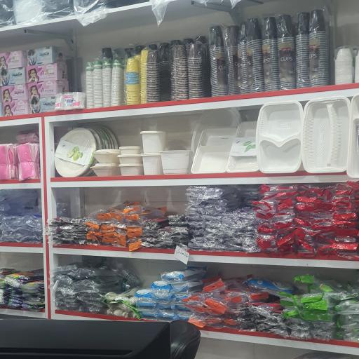 عکس پخش پلاستیک و ظروف یکبار مصرف خدمتی