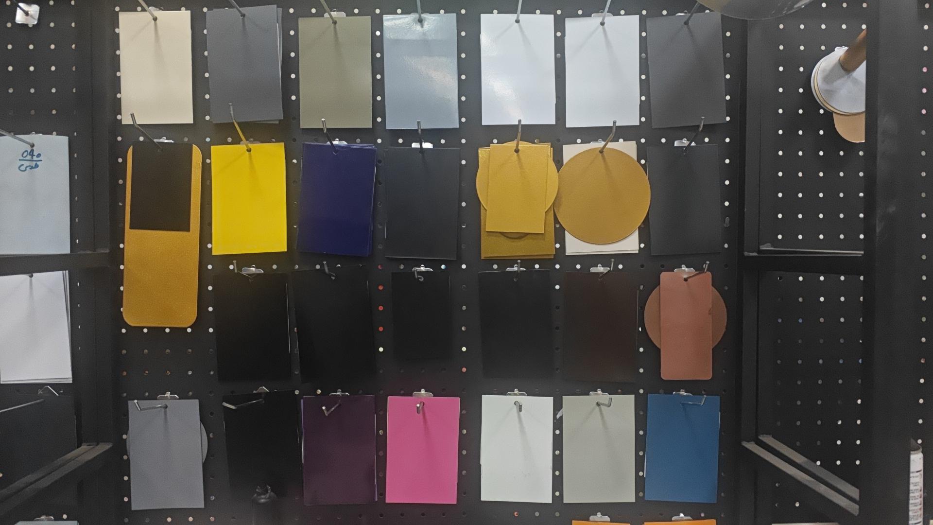 عکس رنگ پودری فیروزفام شعبه مرکزی