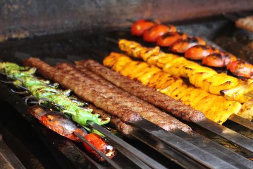 عکس رستوران و تهیه غذای طعم خاص