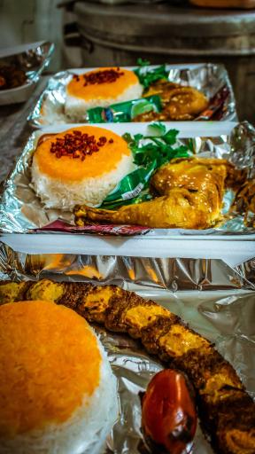 عکس رستوران و تهیه غذای طعم خاص