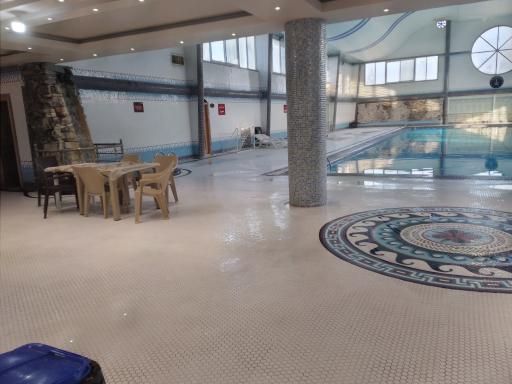 عکس استخر و مجموعه ورزشی آپادانا