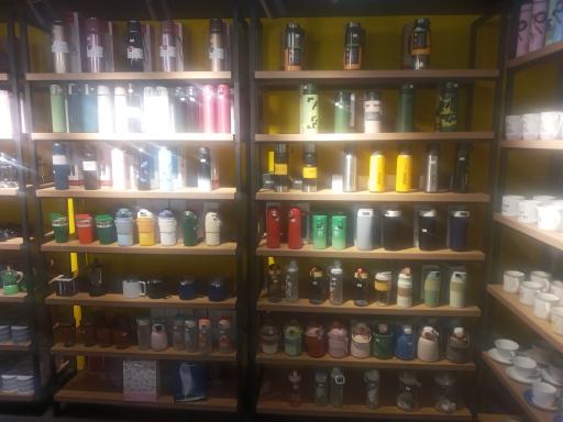 عکس کافه و فروشگاه ملزومات قهوه باروژ