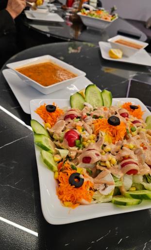 عکس کافه رستوران دلی