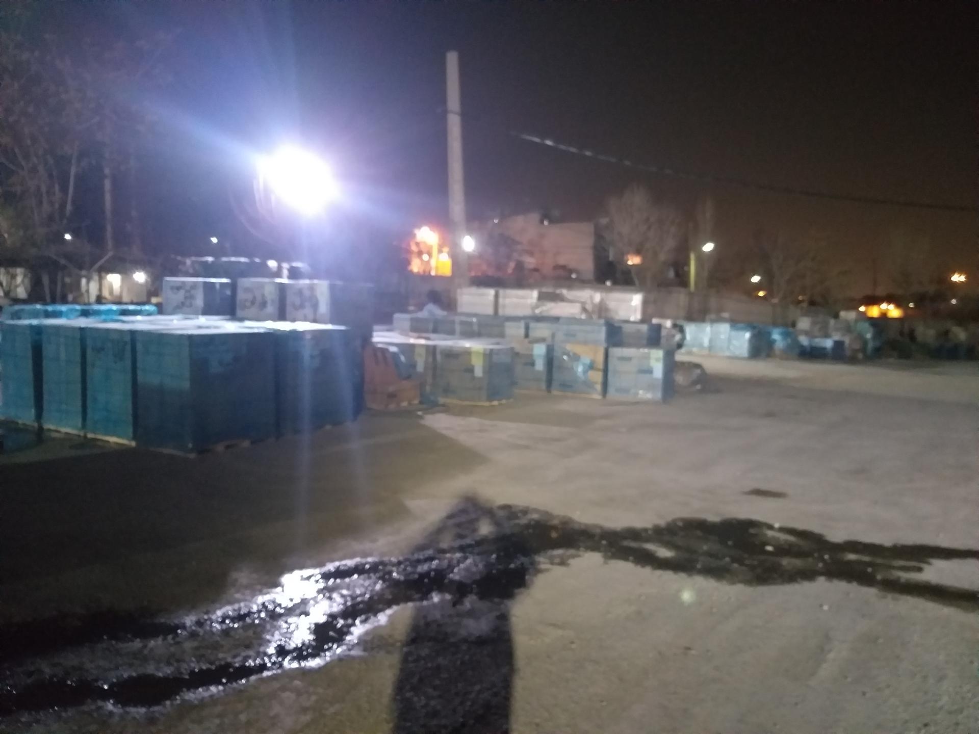 عکس انبار کاشی و سرامیک ارس