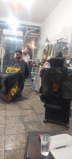 عکس آرایشگاه مردانه جوکر