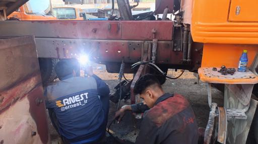 عکس آهنگری و جلوبندی کامیون برادران مرادی