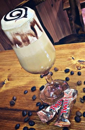 عکس کافه آقامون 