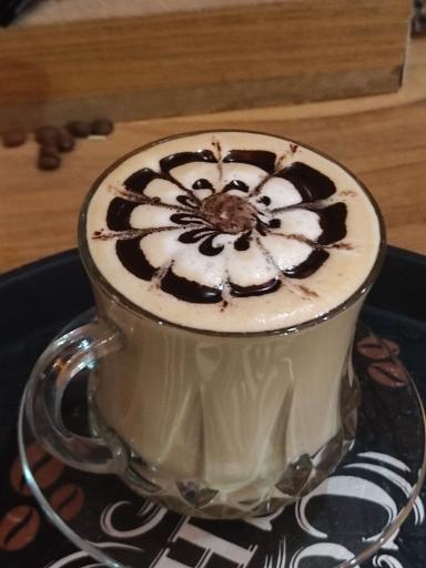 عکس کافه آقامون 