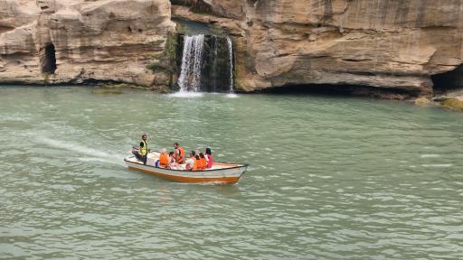 عکس ایستگاه قایقرانی سازه های آبی