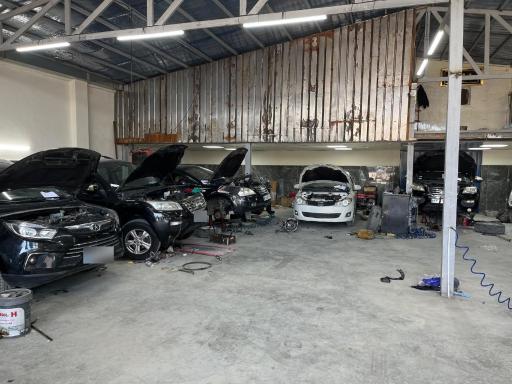 عکس تعمیرگاه ام وی ام افشار