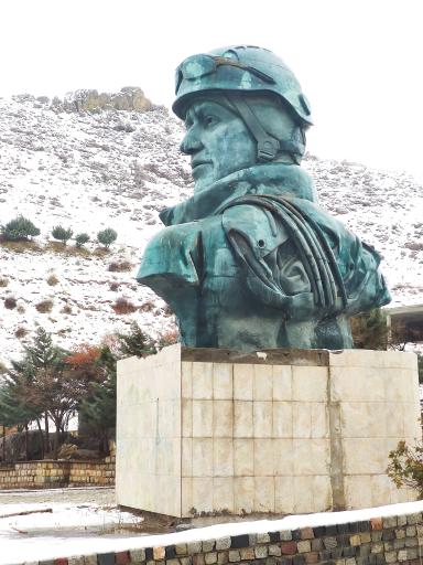 عکس میدان کوهنورد 