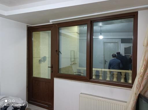 عکس تولیدی در و پنجره جهان پن