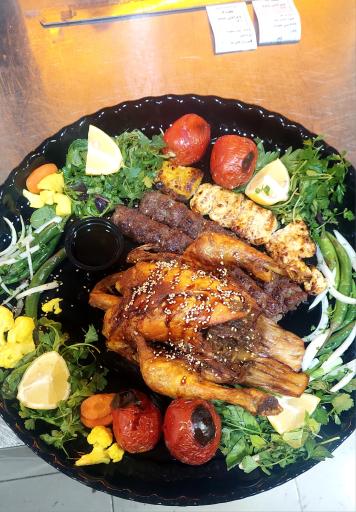 عکس باغ رستوران آسمان