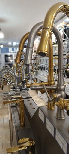 عکس تجهیزات بهداشتی و لوله اتصالات ساختمان ملکی