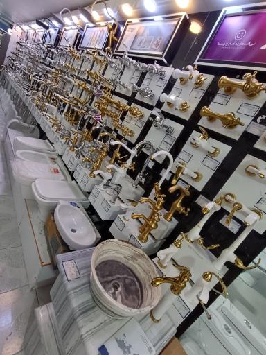 عکس تجهیزات بهداشتی و لوله اتصالات ساختمان ملکی