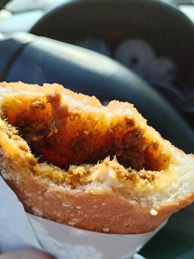 عکس ساندویچ و پیراشکی تبرک